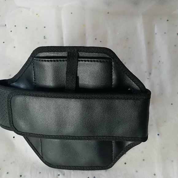 Hugo Boss Exercise Sports Armband Phone / Music / Cards / Money - Picture 3 of 6